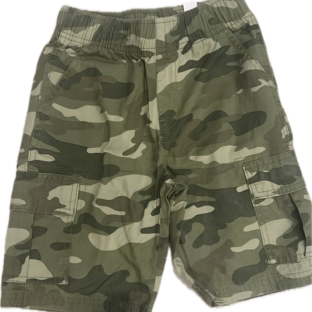 Children’s place camo boy shorts size 7